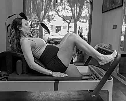 studyo-pilates-bostanli-hamile-pilatesi