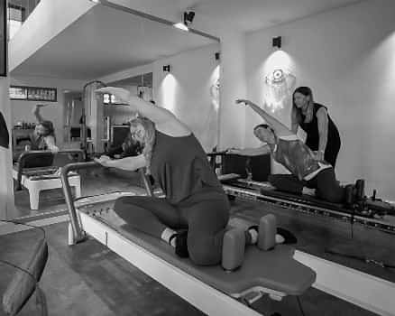 studyo-pilates-bostanli-kickboks-reformer